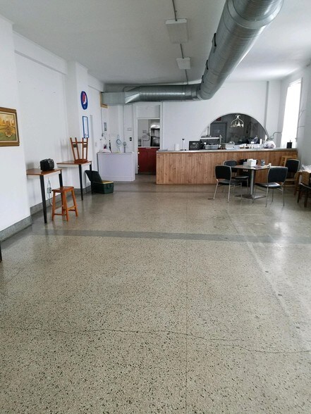 More Photos Of 612 W Gallatin St, Vandalia Apartments For Sale