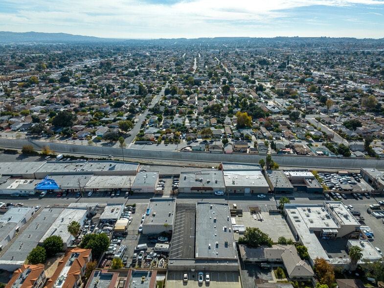 More Photos Of 319 Agostino Rd, San Gabriel Manufacturing For Lease