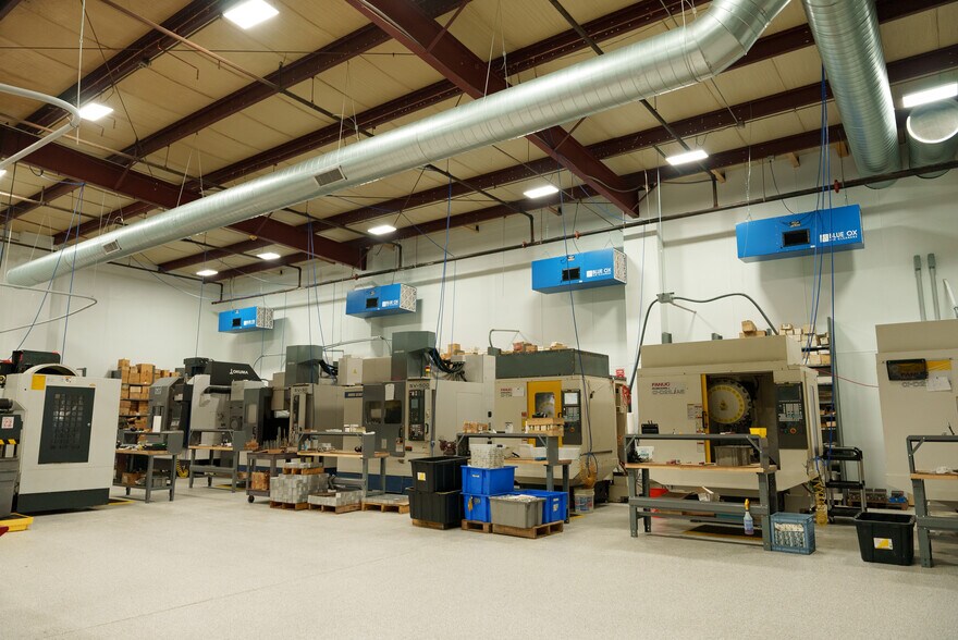 More Photos Of 22 Commerce Rd, Newtown Light Manufacturing For Lease