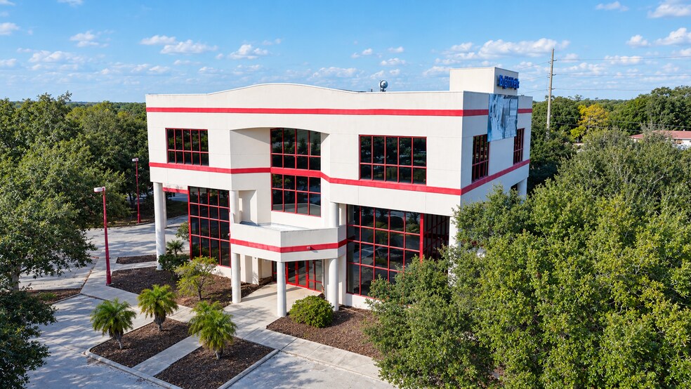 Primary Photo Of 2301 Longleaf Blvd, Lake Wales Office For Lease