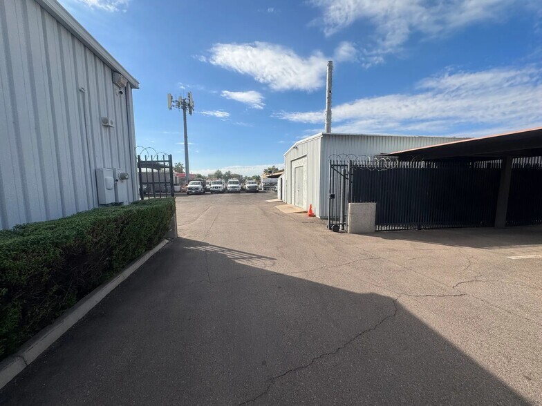 More Photos Of 5824 S 25th St, Phoenix Warehouse For Lease