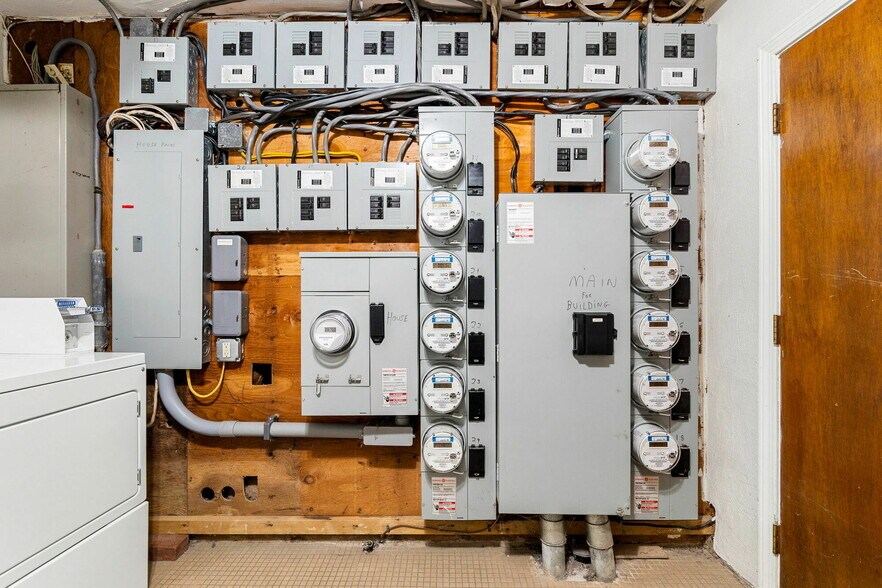 More Photos Of 1669-1671 Main St, Leicester Apartments For Sale