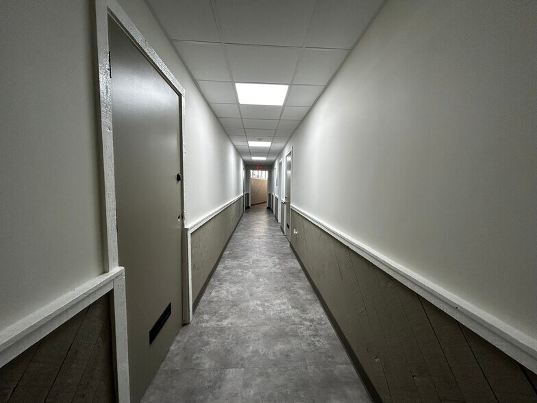 More Photos Of 6820 Roosevelt Ave, Middletown Medical For Lease