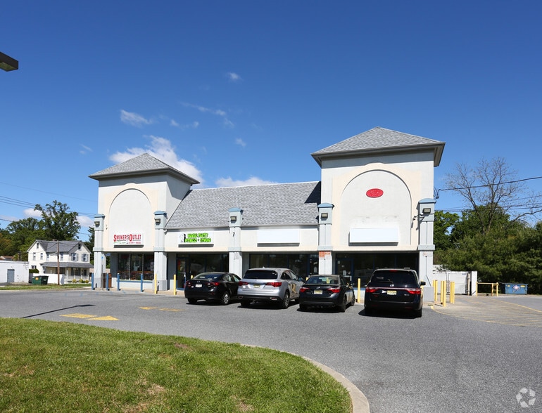 More Photos Of 113-127 E Clements Bridge Rd, Runnemede Freestanding For Lease