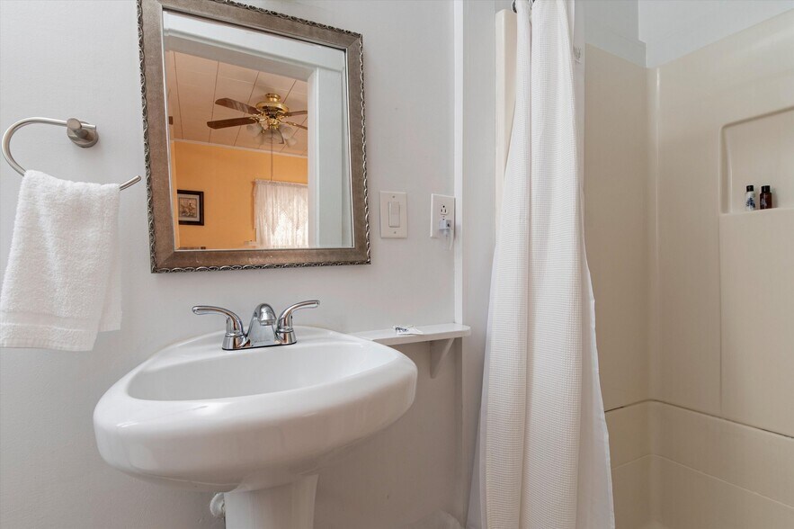 More Photos Of 40 The Common, Chester Hotel For Sale