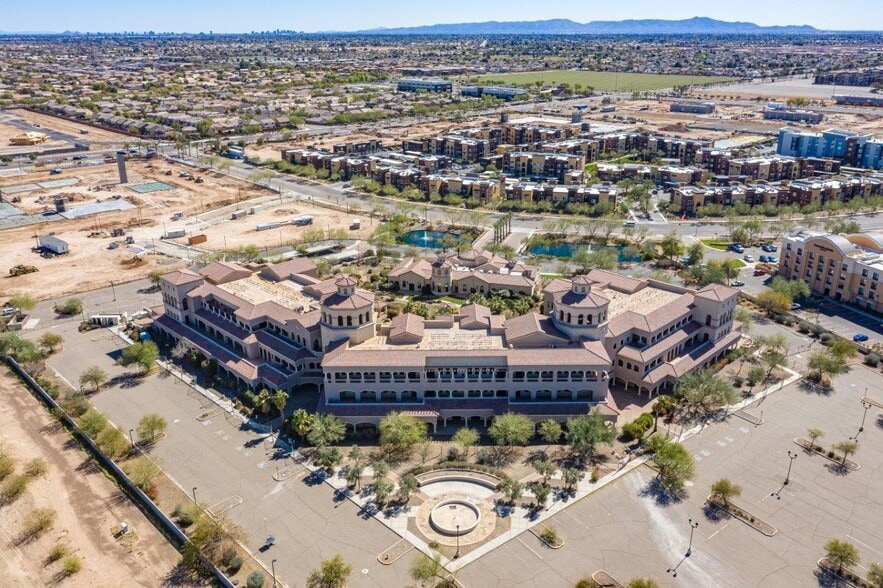 More Photos Of 7410 N Zanjero Blvd, Glendale Office For Sale