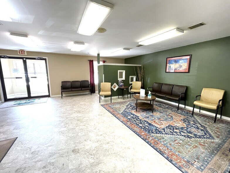 More Photos Of 220 N Phoenix Ave, Russellville Medical For Sale