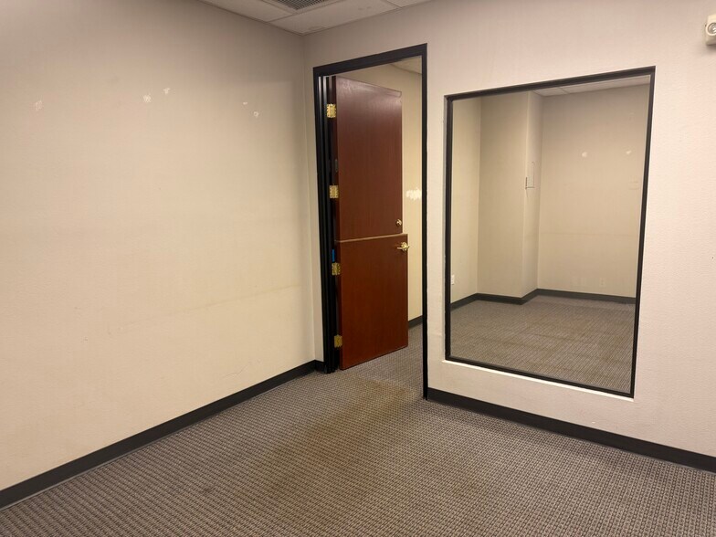 More Photos Of 4775 S Durango Dr, Las Vegas Office For Lease
