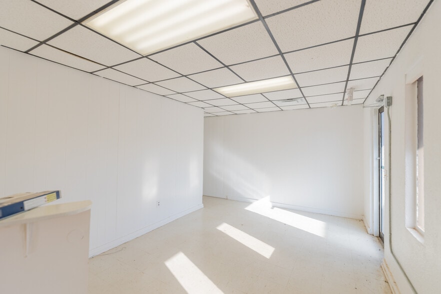 More Photos Of 2012 S Main St, Stillwater Medical For Sale