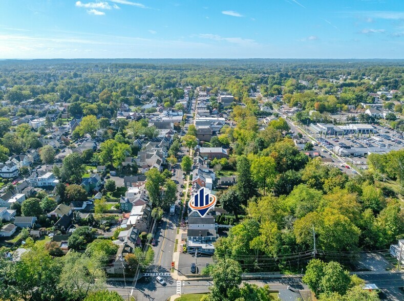 More Photos Of 154 N State St, Newtown Office For Sale