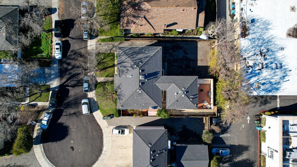 More Photos Of 2735 Byron St, Palo Alto Multifamily For Sale