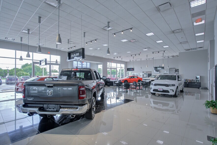 More Photos Of 2101 Central Blvd, Brownsville Auto Dealership For Sale