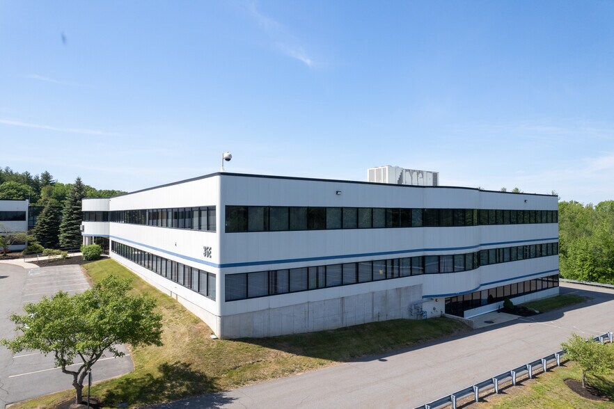 More Photos Of 35 Industrial Way, Rochester Flex For Lease