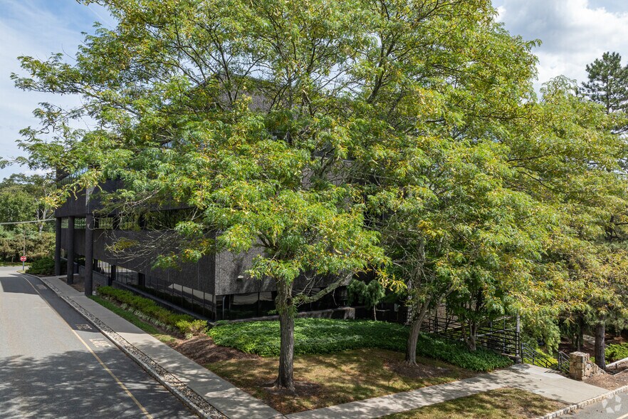 More Photos Of 100 Valley Rd, Mount Arlington Unknown For Lease