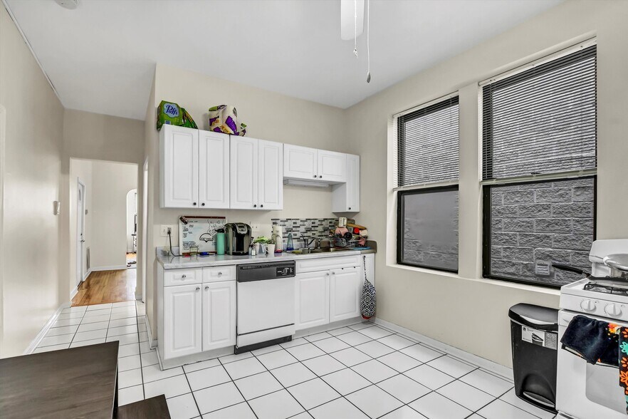 More Photos Of 1440 N Leavitt St, Chicago Apartments For Sale