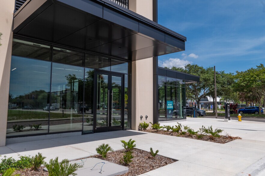 More Photos Of 400 West Bay Dr, Largo Specialty For Lease