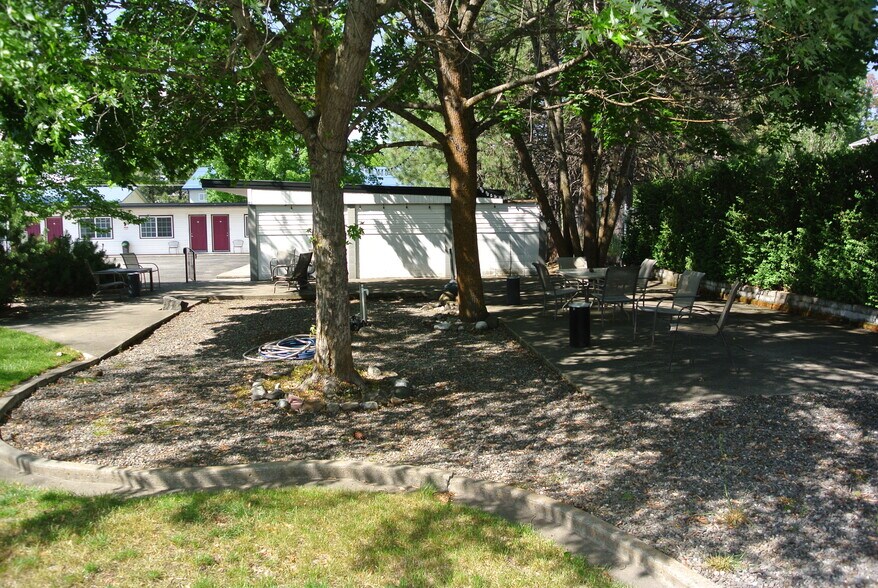 More Photos Of 9986 N Government Way, Hayden Hotel For Sale