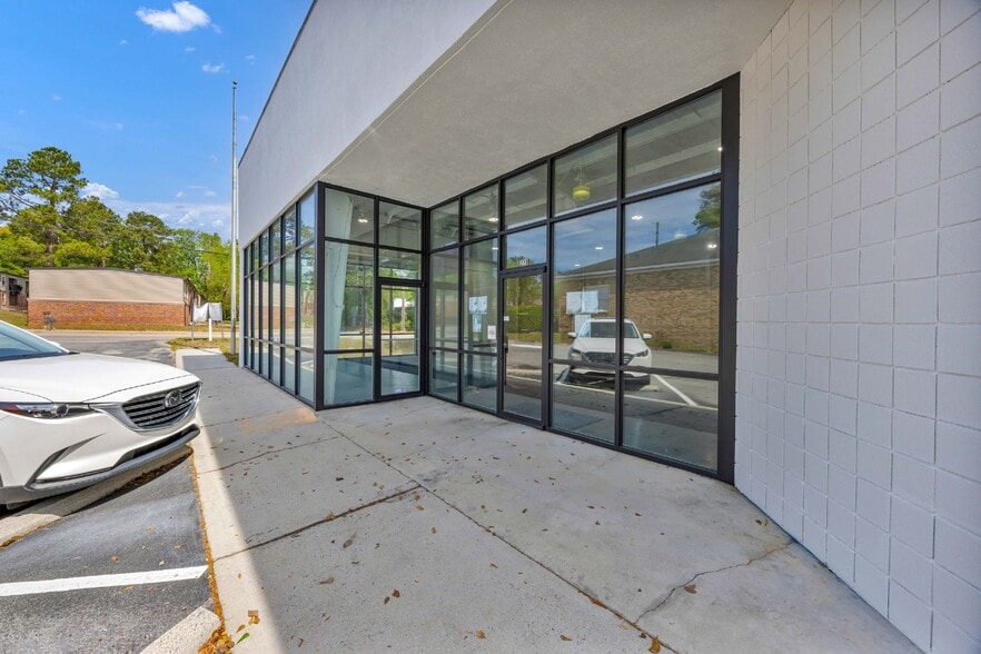 More Photos Of 220 Oneil Ct, Columbia Industrial For Sale
