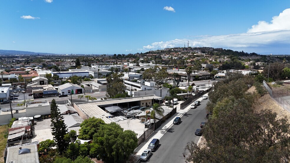 More Photos Of 1849 N Reservoir Dr, Signal Hill Service For Sale