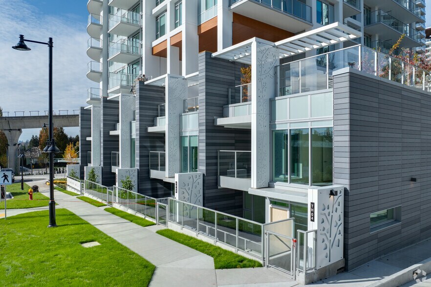 More Photos Of 515 Cottonwood Av, Coquitlam Apartments For Lease