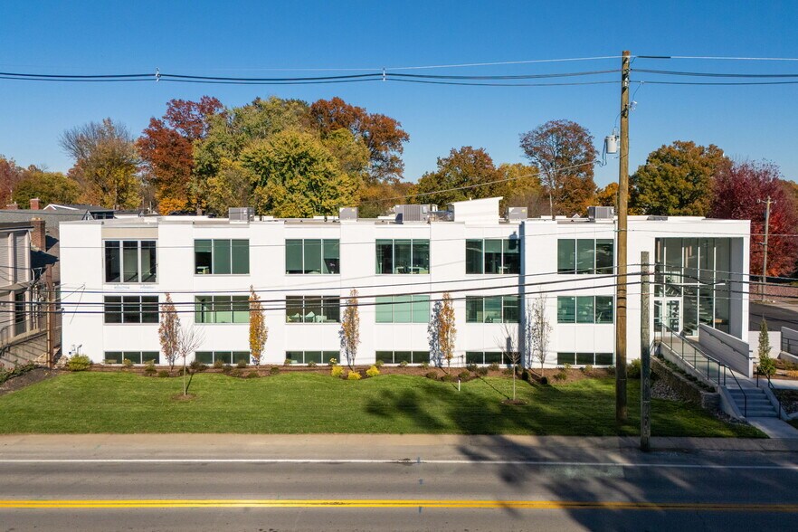 More Photos Of 125 Chenoweth Ln, Louisville Office Residential For Lease