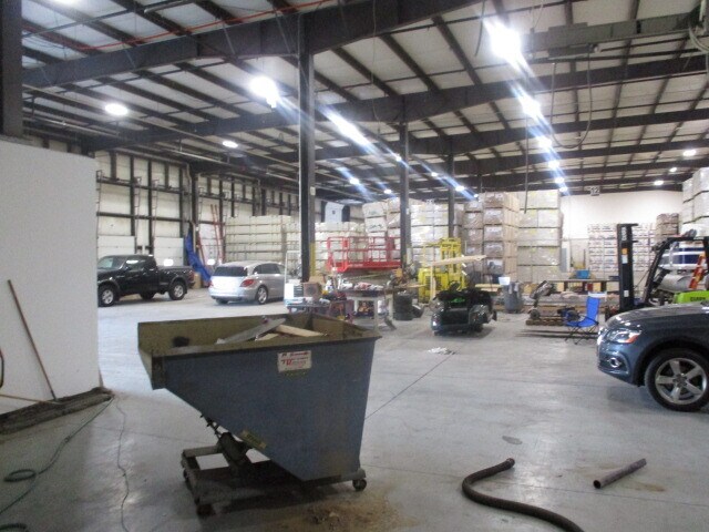 More Photos Of 8191 Logistic Dr, Zeeland Distribution For Lease