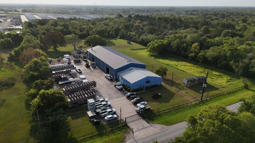 More Photos Of 7515 Iowa Colony Blvd, Iowa Colony Manufacturing For Sale