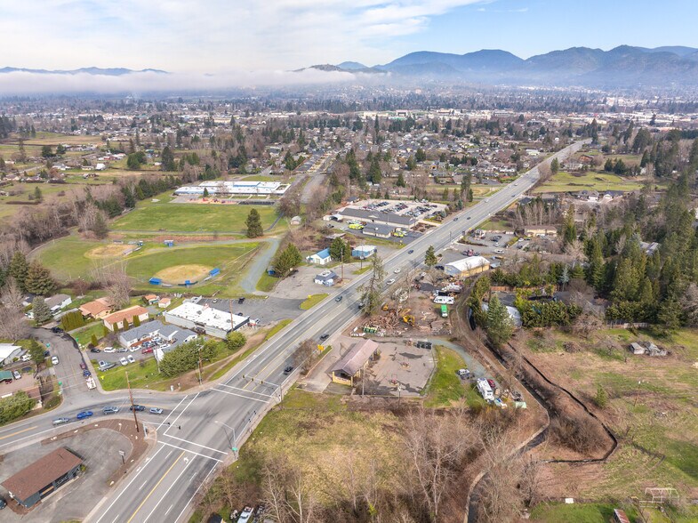 More Photos Of 2521 Williams Hwy, Grants Pass Carwash For Sale