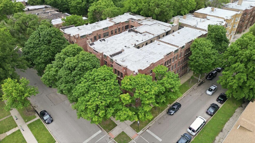 More Photos Of 6802-6808 S Prairie Ave, Chicago Apartments For Sale
