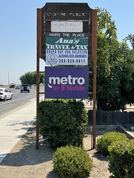More Photos Of 680 South Ave, Gustine General Retail For Lease