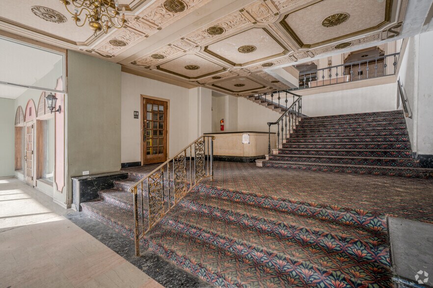 More Photos Of 400 Bagley St, Detroit Unknown For Sale