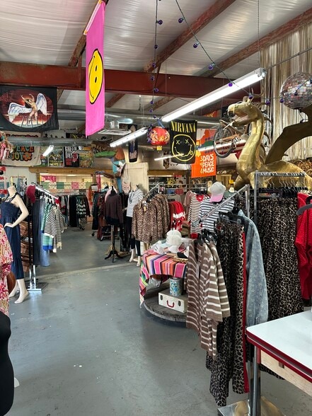 More Photos Of 2809 N Broadway St, Poteau General Retail For Sale