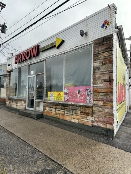 More Photos Of , Bay Shore General Retail For Sale