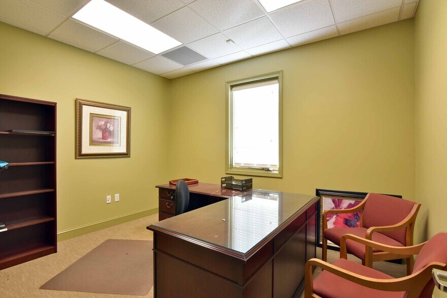 More Photos Of 354 E Washington Ave, Ashburn Healthcare For Sale