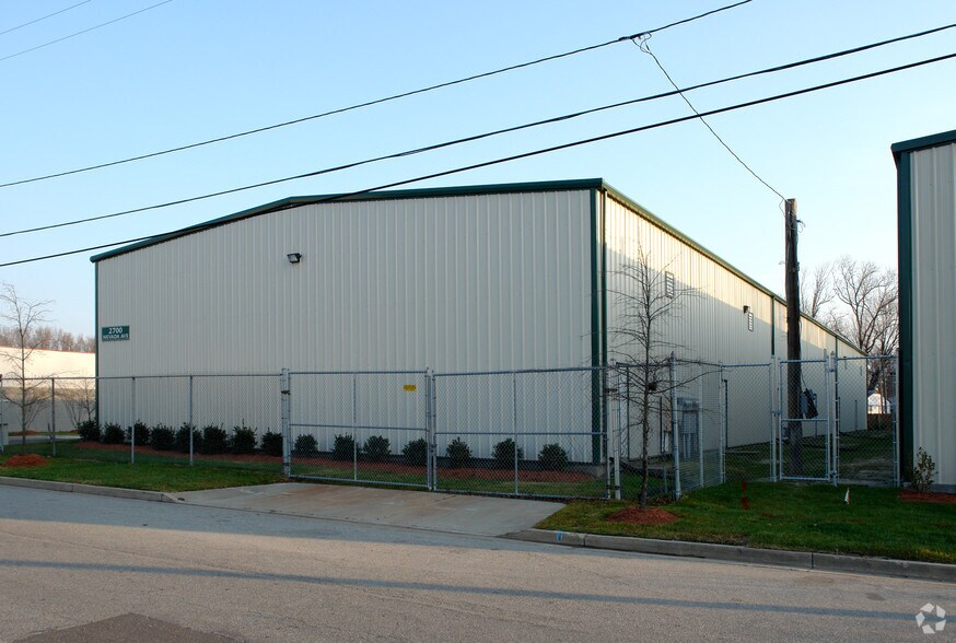 More Photos Of 2640 Nevada Ave, Norfolk Warehouse For Lease