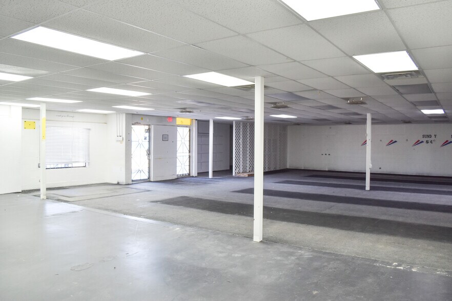 More Photos Of 2809 Avenue Q, Lubbock Freestanding For Lease