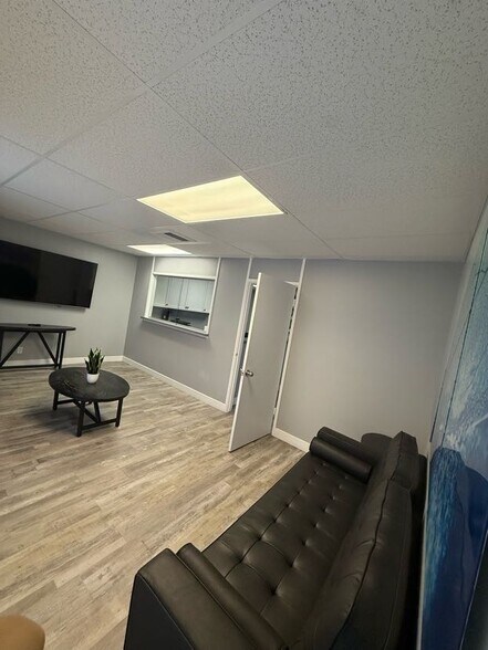 More Photos Of 1920 E Katella Ave, Orange Medical For Lease