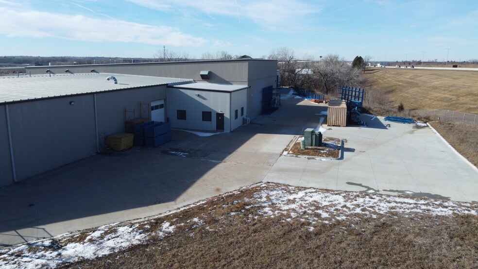 More Photos Of 3400 W O St, Lincoln Manufacturing For Sale