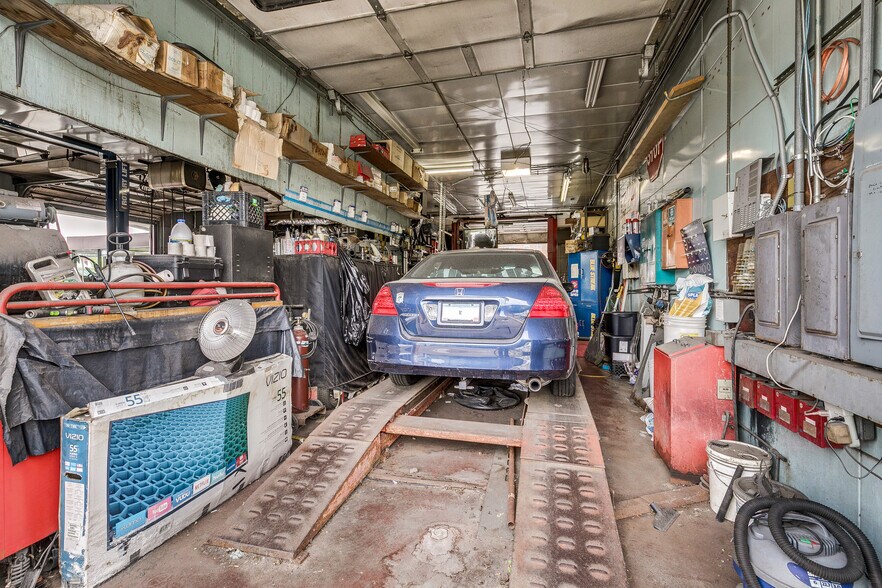 More Photos Of 485 S Snelling Ave, Saint Paul Service Station For Sale