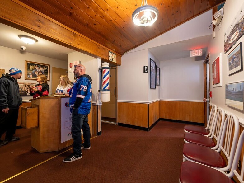 More Photos Of 4300 Abbott Rd, Orchard Park Restaurant For Sale