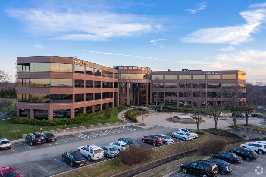 Primary Photo Of 101 Bullitt Ln, Louisville Office For Sale