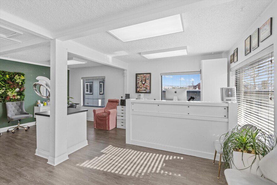 More Photos Of 123 Mt Rose St, Reno General Retail For Sale