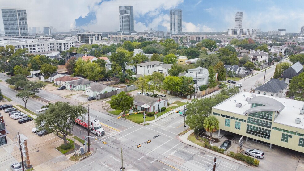 More Photos Of 2202 Richmond Ave, Houston Medical For Sale