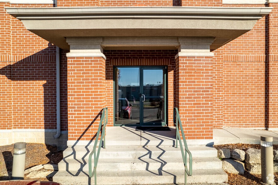 More Photos Of 1200 Nygaard St, Stoughton Office For Lease