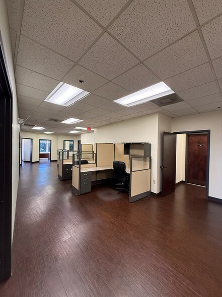 More Photos Of 221 NE Ivanhoe Blvd, Orlando Loft Creative Space For Lease