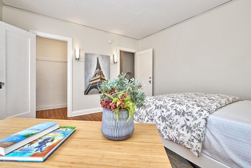 More Photos Of 6669 De Longpre Ave, Los Angeles Apartments For Sale