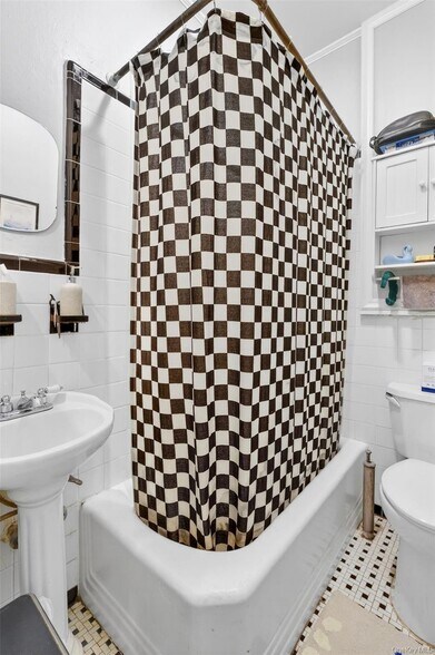 More Photos Of 34 Sutton St, Brooklyn Apartments For Sale