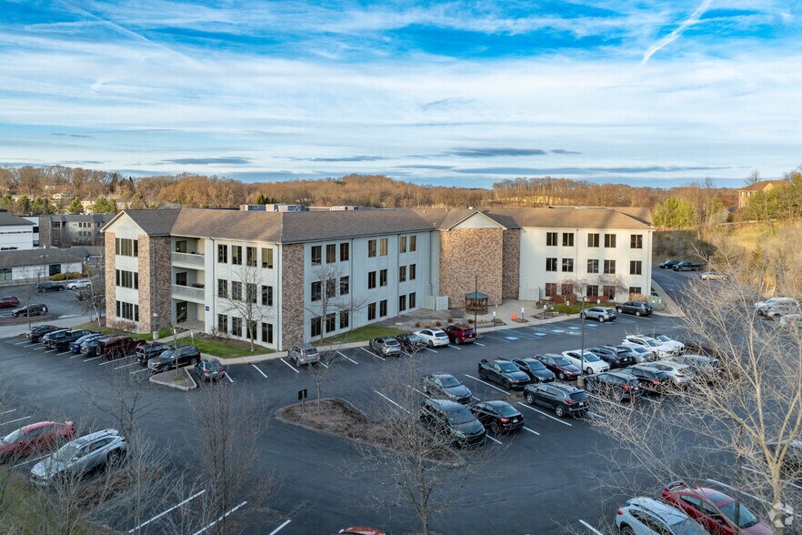 More Photos Of 7000 Stonewood Dr, Wexford Medical For Lease