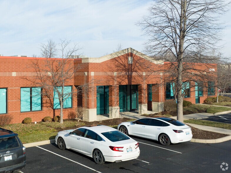 More Photos Of 13425 Eastpoint Centre Dr, Louisville Office For Lease