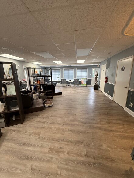 More Photos Of 297-299 Herndon Pky, Herndon Medical For Lease